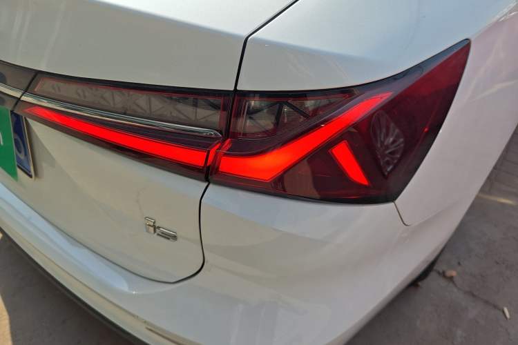 Used Roewe i5 2023 1.5L CVT Luxury Edition
