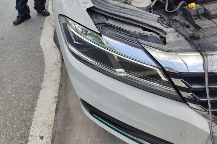 Used Volkswagen Lavida 2022 1.5L Automatic Comfort Edition Right Front Headlight