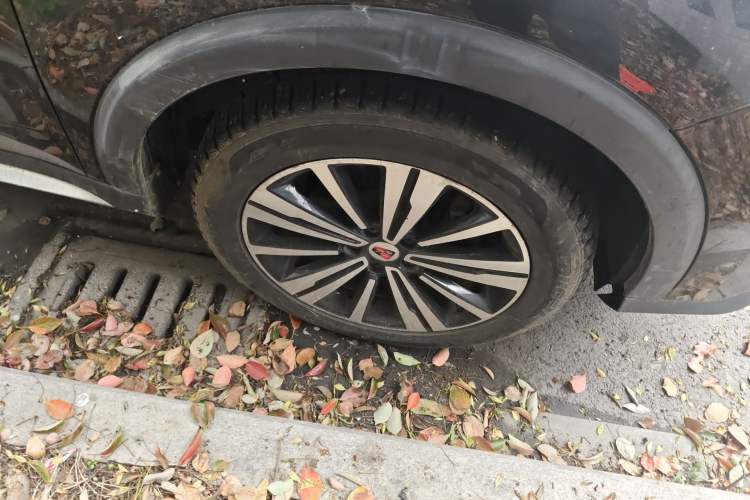 Used Roewe RX5 2019 20T Two-Wheel Drive Automatic 4G Connected Platinum Edition
