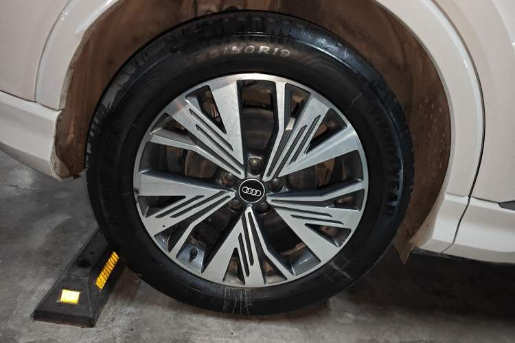 Used Audi Q4 e-tron 2023 40 e-tron Adventure Edition Exterior 5