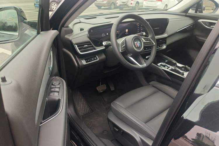 Used Buick Envision 2025 25T Entry-Grade Platinum Edition
