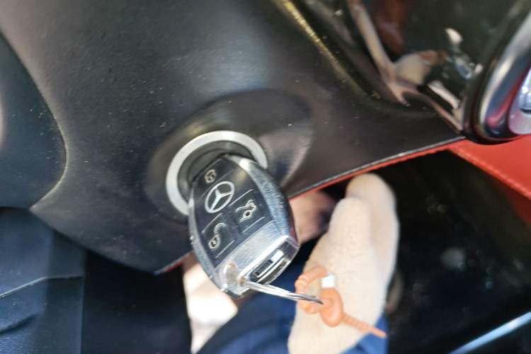 Used Mercedes-Benz Vito 2020 2.0T Business Version 7 Seats Vehicle Key