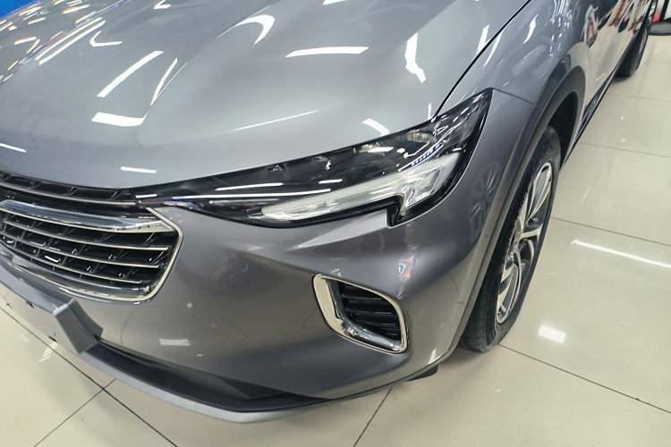 Used Buick Envision 2022 Encore S 552T Two-Wheel-Drive Luxury Model Left Front Headlight