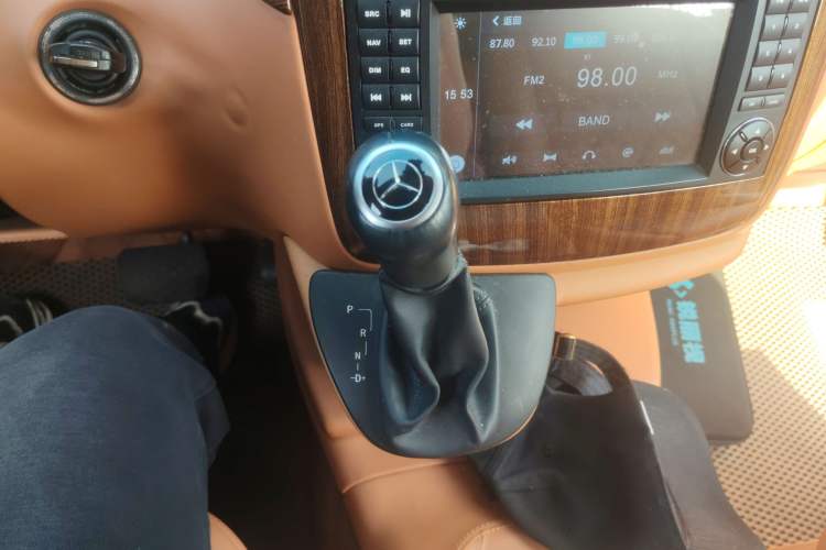 Used Mercedes-Benz Viano 2011 2.5L Limited Edition Gear Lever