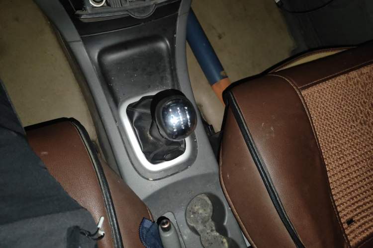 Used Dongfeng Shuaike 2011 1.6L Manual Comfort 7-Seater
