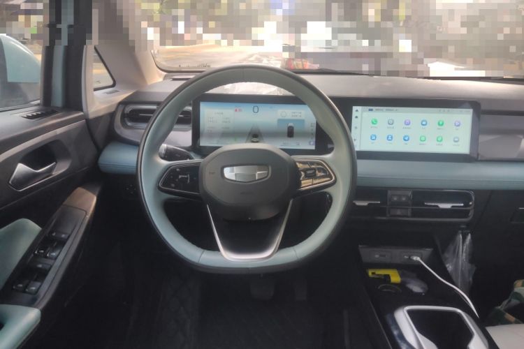 Used Geometry E Firefly 2024 401 km Fluorescent
