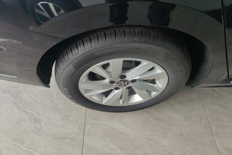 Used Volkswagen Passat New Energy 2025 430 PHEV Hybrid Business Edition Right Rear Wheel Hub