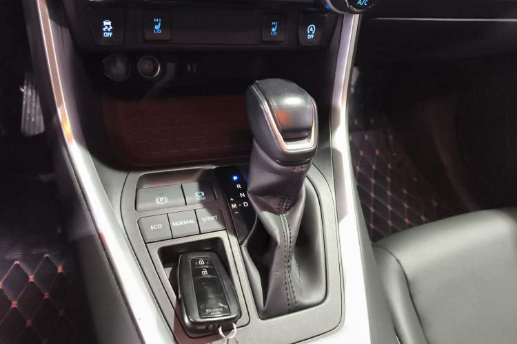 Used Toyota RAV4 2021 2.0L CVT Two-Wheel Drive Prestige Edition Gear Lever