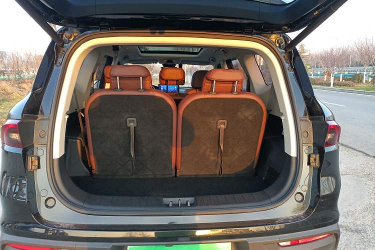 Used Geely Auto Haoyue 2022 1.8TD Automatic Prestige 7-Seater