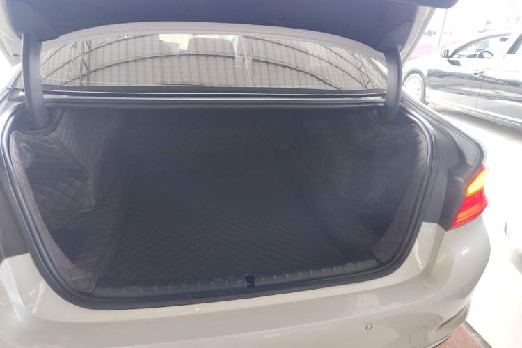 Used BMW 5 Series 2019 530Li Luxury Edition Premium Package