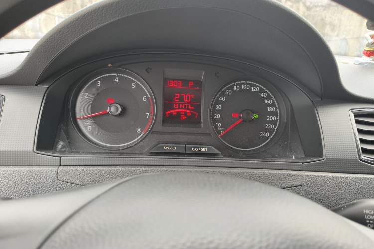 Used Volkswagen Santana 2016 1.6L Automatic Fashion Edition Instrument Cluster