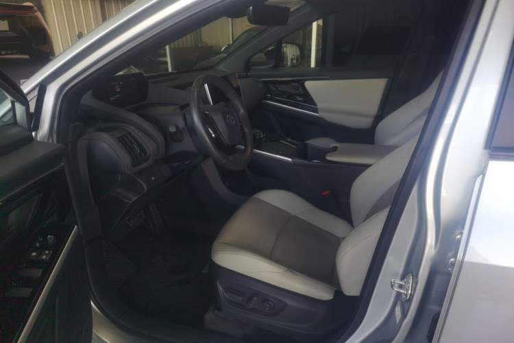 Used Toyota FAW bZ4X 2022 Two-Wheel Drive Long-Range PRO Version Left Front Seat