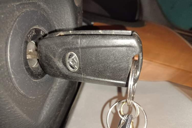 Used SAIC MAXUS G10 2014 2.0T Automatic Elite Edition
