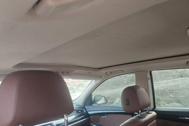 Used BMW 5 Series GT 2015 528i Leading Model
