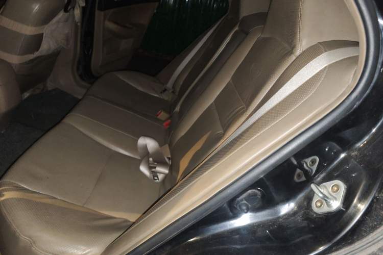 Used BYD F6 2010 Golden Edition 1.8L Manual Luxury Model
