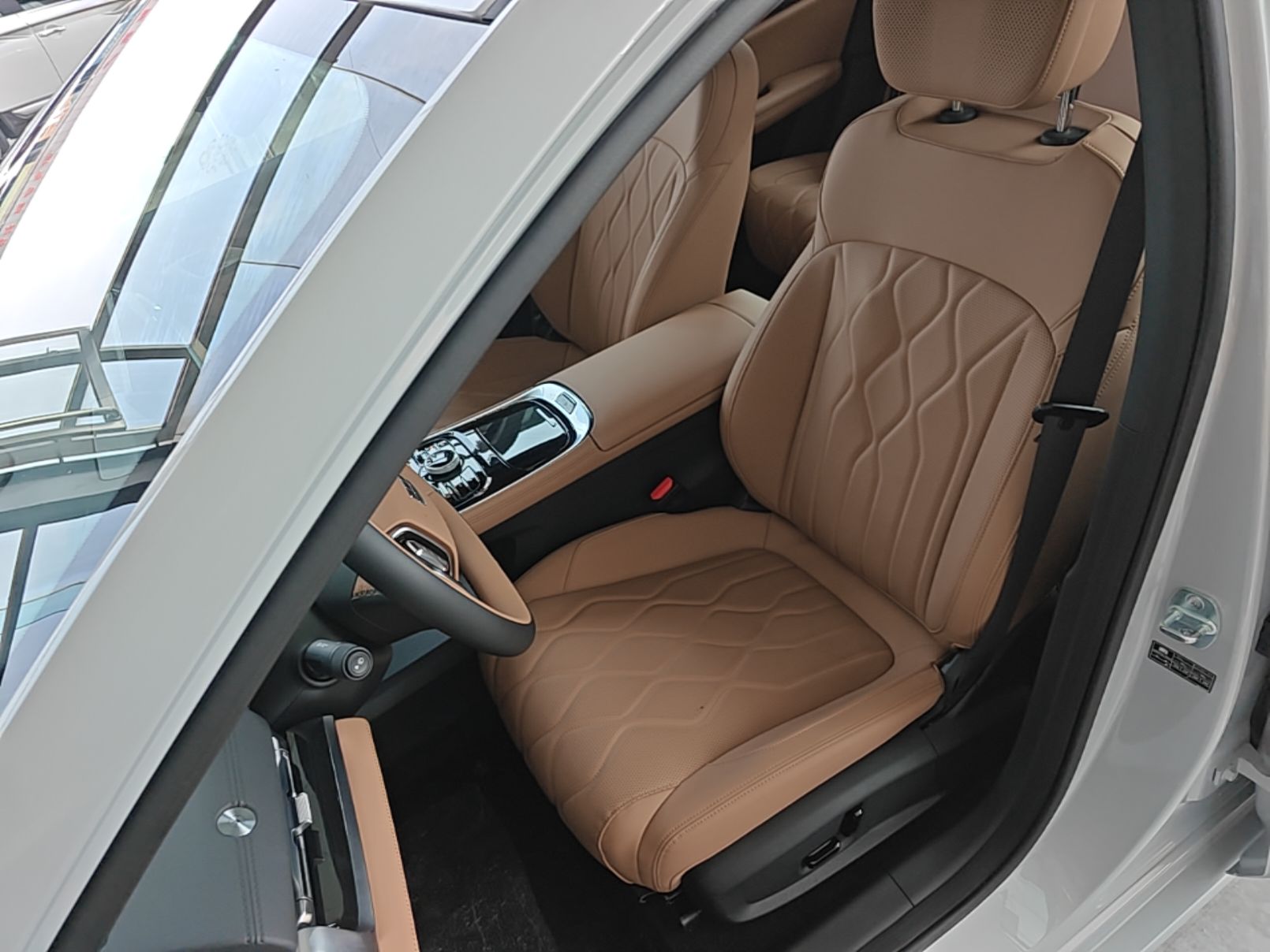 Vordere Reihe im Auto