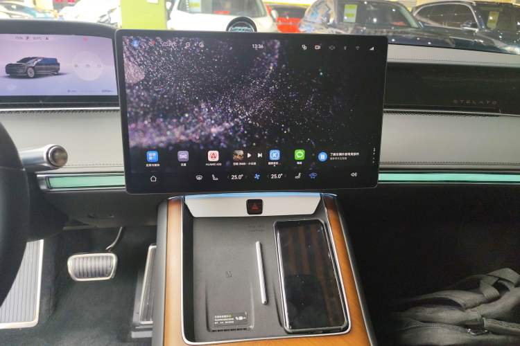 Used Hima Stelato S9 2024 All-Electric Ultra Four-Wheel-Drive Flagship Edition Audio And AC Panel