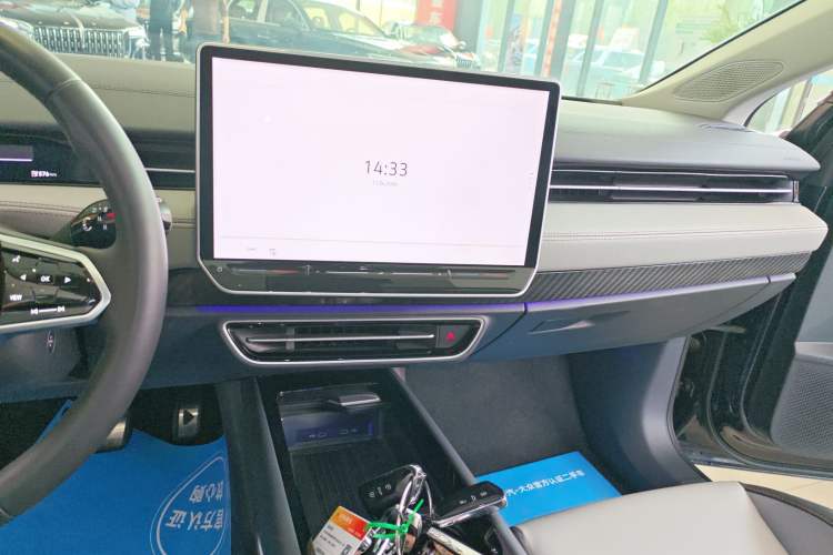 Used Volkswagen ID.7 VIZZION 2024 AIR model Audio And AC Panel