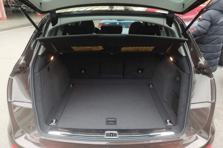 Used Audi Q5 2017 Plus 40 TFSI Technology Model