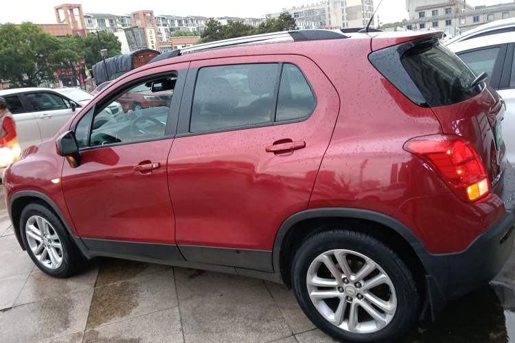 Used Chevrolet Trax 2016 1.4T Automatic Two-Wheel Drive Comfort Version with Sunroof
