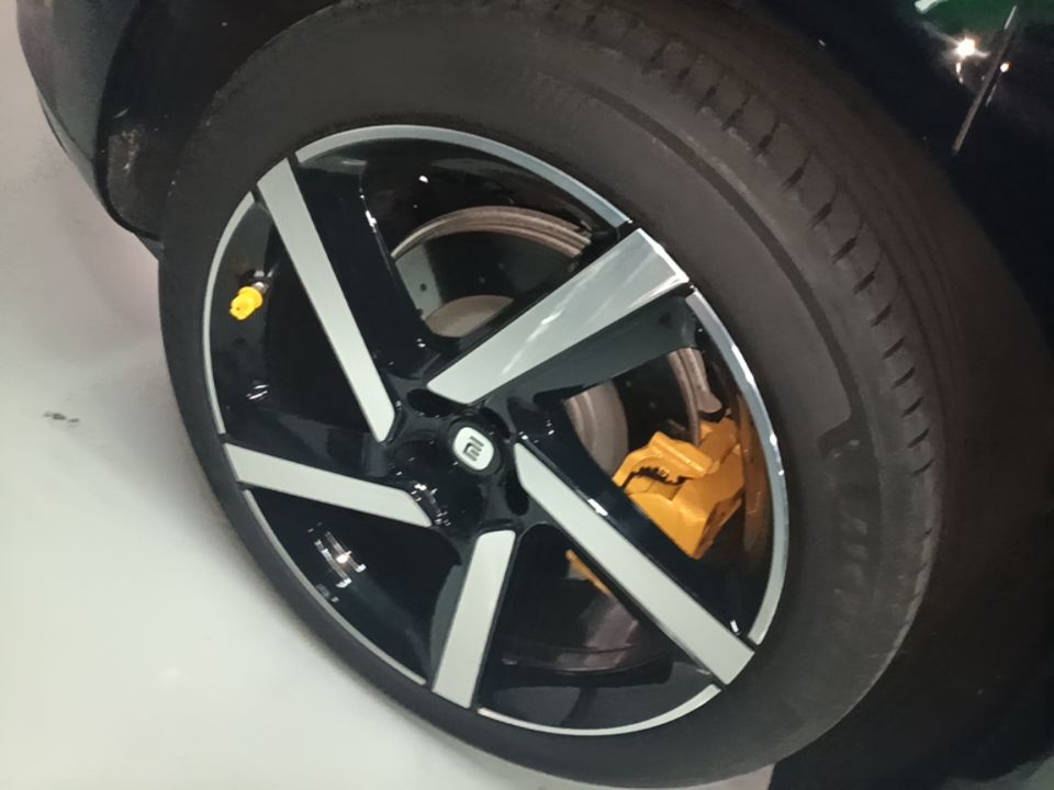 Xiaomi Auto YU7 2025 Ultra-Long Range High-Performance All-Wheel-Drive Max Edition — снимка 11