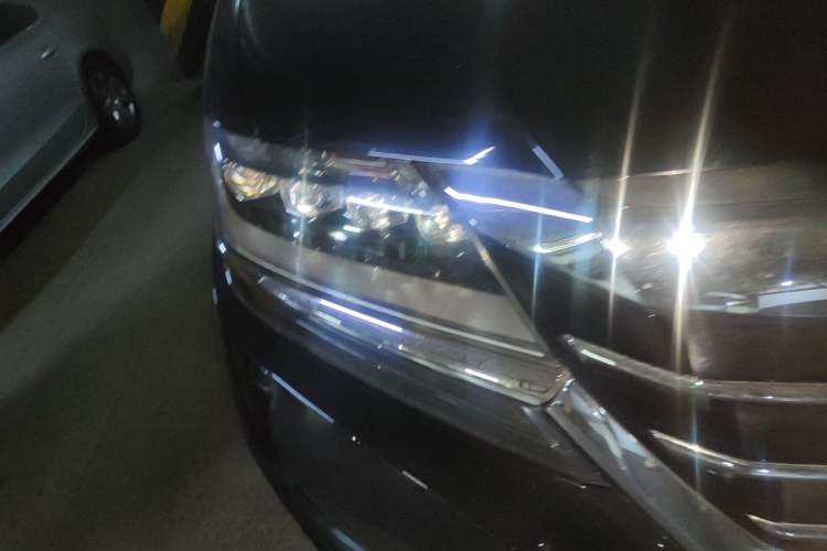 Used Honda Elysion 2016 2.4L Luxury Edition Right Front Headlight