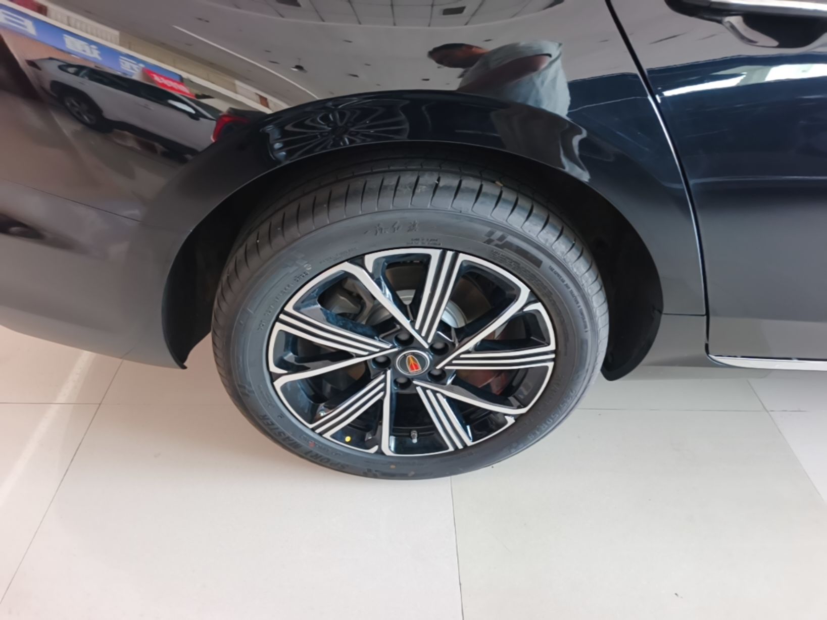 Hongqi H5 PHEV 2025 130 Super Hybrid Version — снимка 11