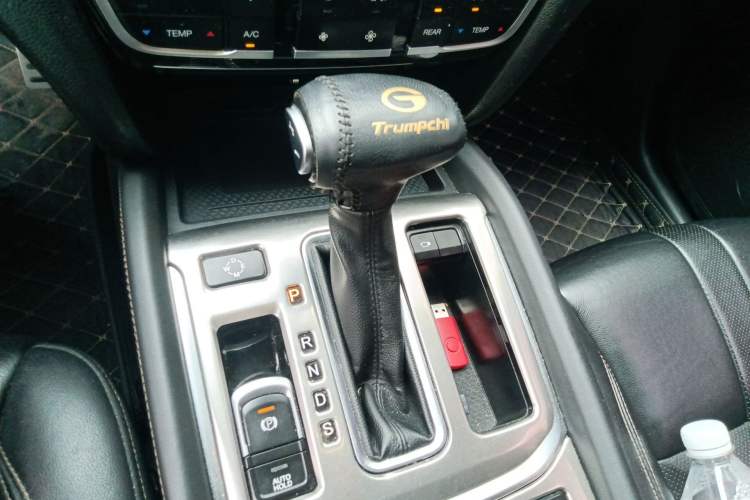 Used GAC Trumpchi GS8 2017 320T Two-Wheel Drive Luxury Smart Connectivity Version (7 Seats)
