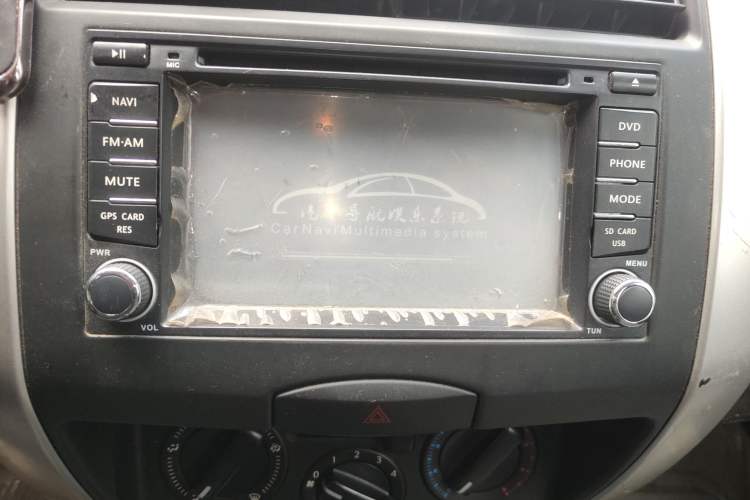 Used Nissan Livina 2013 1.6XE Manual Comfort Edition