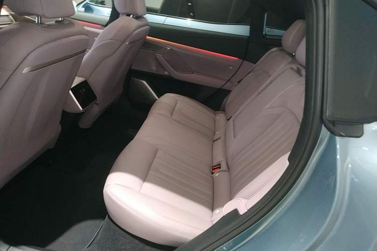 Used ONVO L60 2024 60 kWh Rear-Drive Version