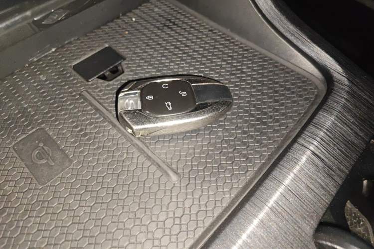 Used GAC Trumpchi GS8 2022 Flagship Series 2.0 TGDI Two-Wheel-Drive Prestige Edition (7 Seats) Vehicle Key