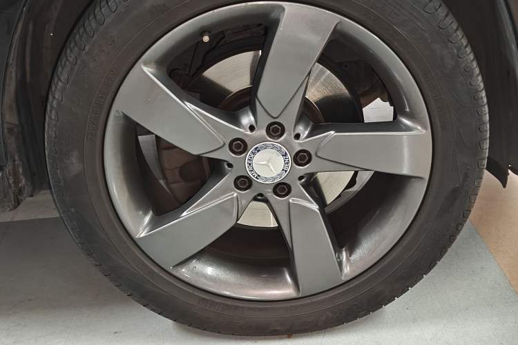 Used Mercedes-Benz GLK-Class 2013 GLK 300 4MATIC Dynamic Sunroof Model