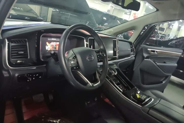 Used GAC Trumpchi M8 2021 Master Series 390T Ultimate Edition Center Console