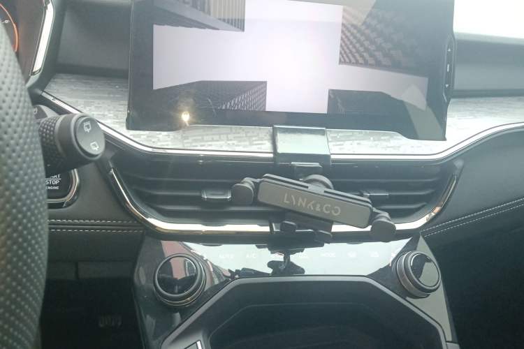 Used Lynk & Co 06 2020 1.5T JinPro model