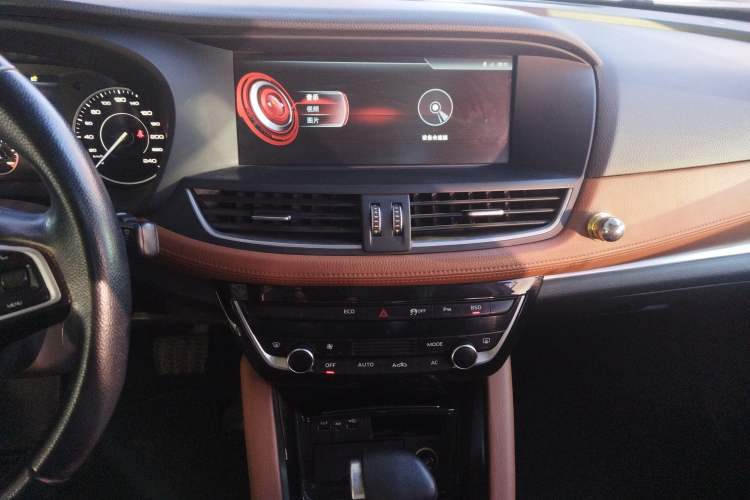 Used BORGWARD BX7 2016 28T Two-Wheel Drive Luxury Version 5 Seats
