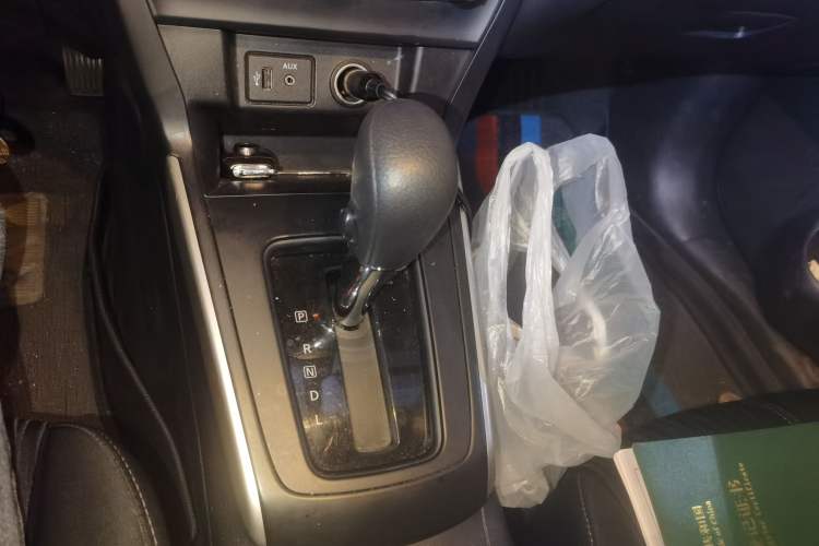 Used Nissan Sylphy 2021 Classic 1.6XE CVT Comfort Edition Gear Lever