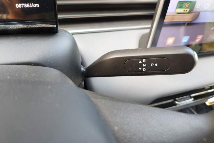 Used Dongfeng NAMMI 01 2024 New Edition 330 Air
