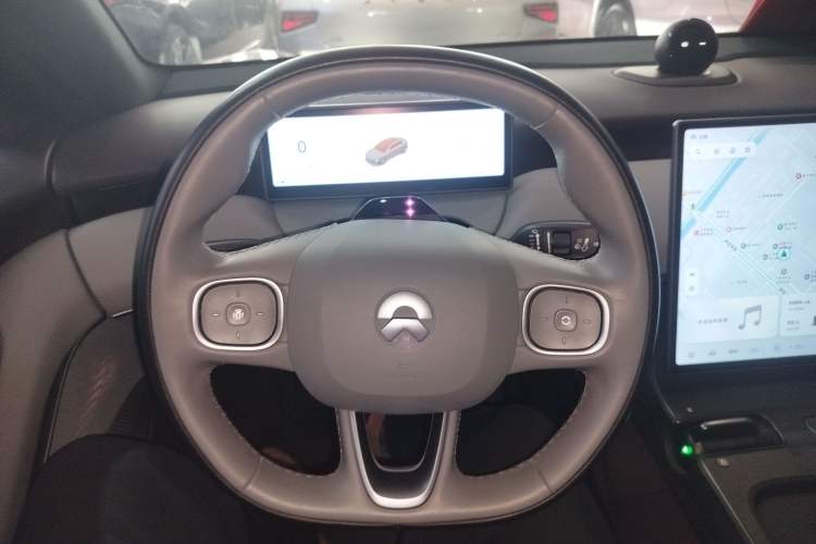 Used Nio ET5 2022 75 kWh Steering Wheel
