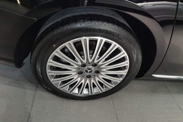 Used Mercedes-Benz E-Class 2023 Updated E 300 L Fashion Edition