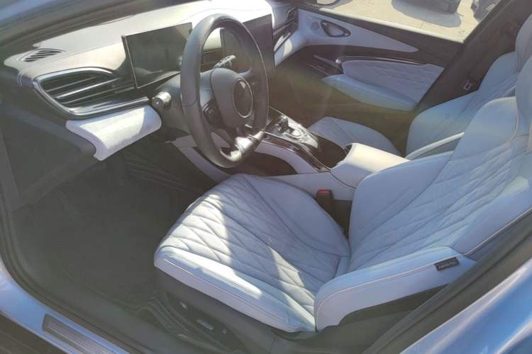 Used BYD Seal 2022 700 km Long-Range Rear-Wheel-Drive Version
