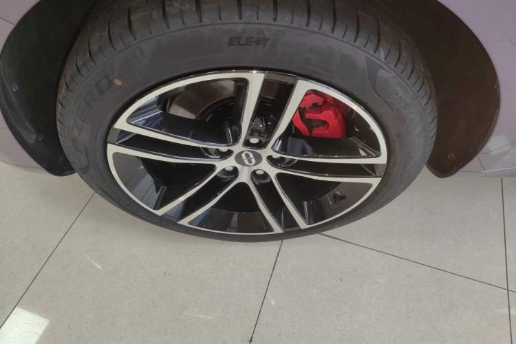 Used Hima AITO M5 2025 Extended-Range Ultra All-Wheel-Drive Version
