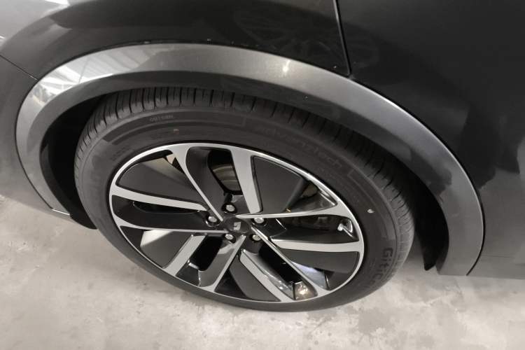 Used Li Auto L9 2022 Max model
