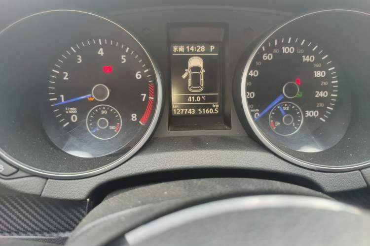 Used Volkswagen Golf 2011 2.0 TSI R
