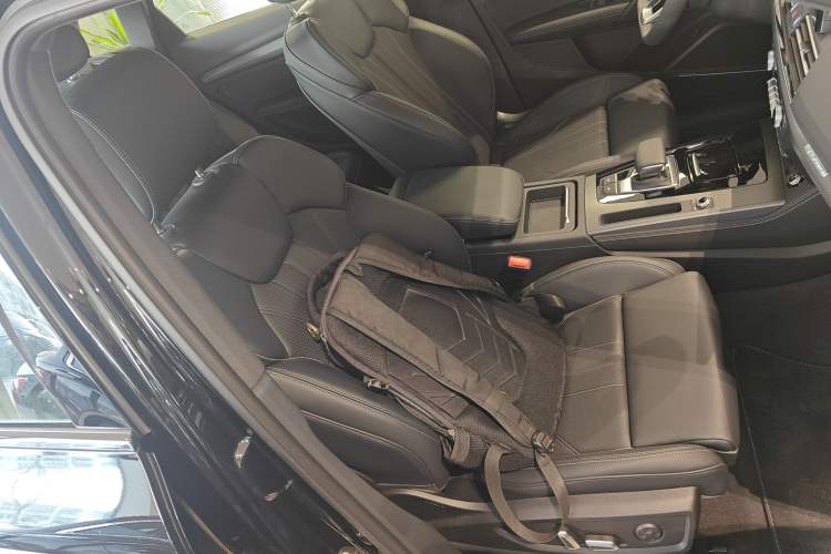 Used Audi Q5L 2025 quattro 45th Anniversary Edition 45 TFSI Luxury Dynamic Model