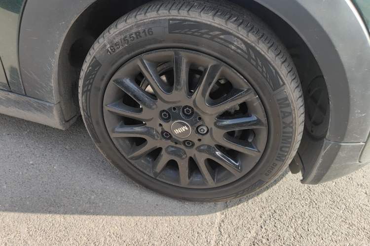 Used MINI 2018 1.5T COOPER Classic Edition Right Front Wheel Hub