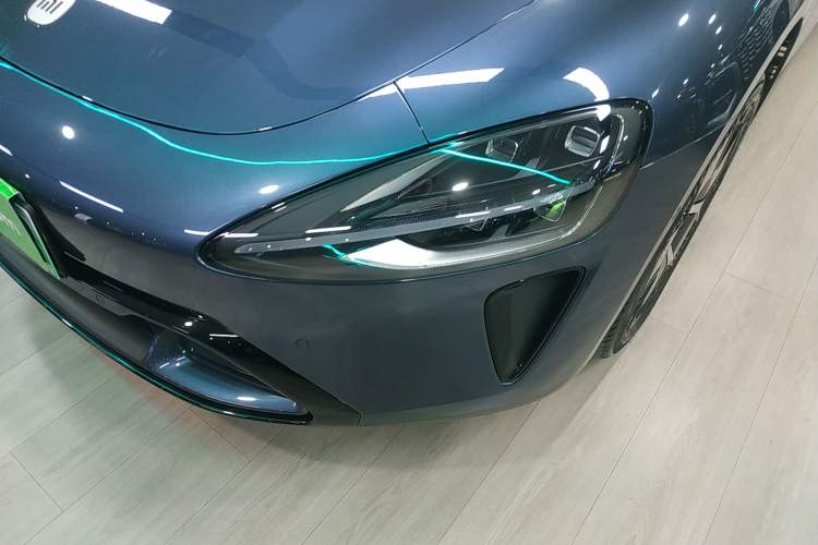 Used Xiaomi Auto SU7 2024 Four-Wheel Drive Ultra-Long Range Advanced Intelligent Driving Max Edition Left Front Headlight