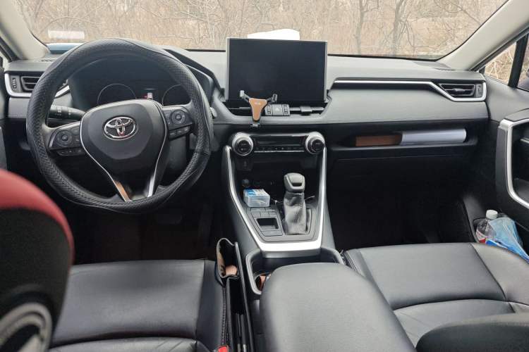 Used Toyota Wildlander 2020 Dual-Engine 2.5L E-CVT Two-Wheel Drive Luxury Edition