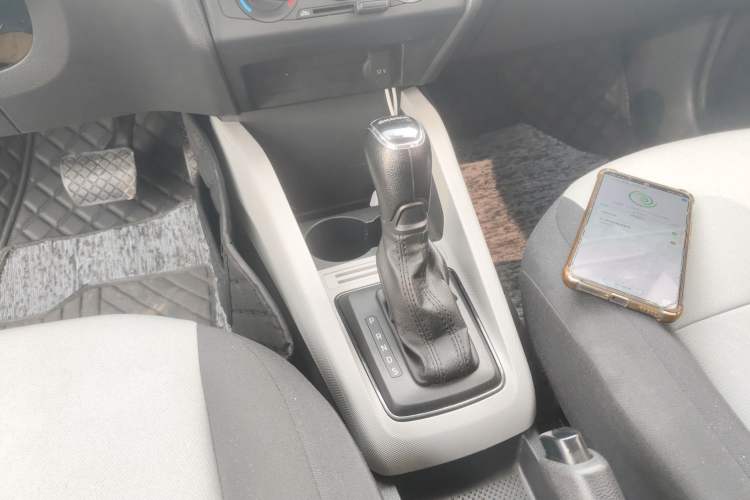 Used Skoda Fabia 2015 1.4L Automatic Front-Drive Model
