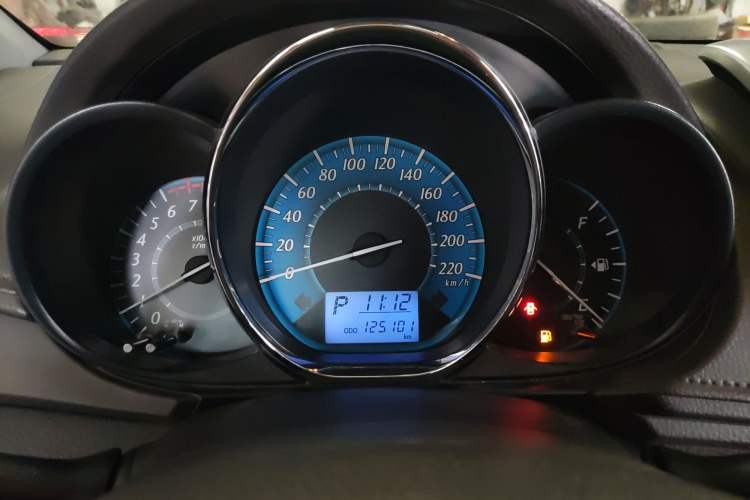 Used Toyota YARiS L Zhi Xuan 2015 1.5E Automatic Charm Edition Instrument Cluster