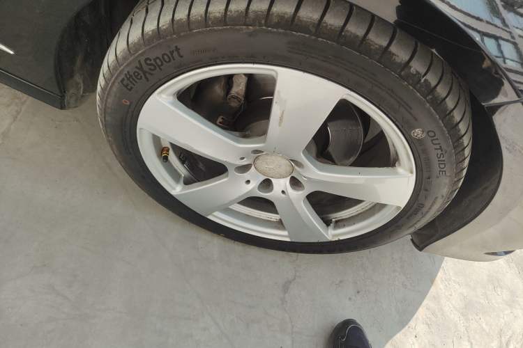 Used Mercedes-Benz E-Class 2013 E 300 L Stylish Model
